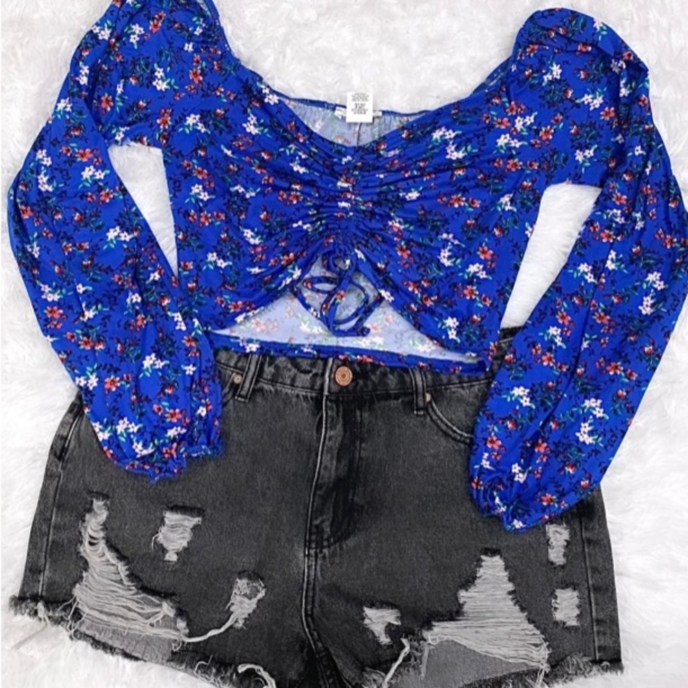 Longsleeve Drawstring tops - Picture 8 of 8